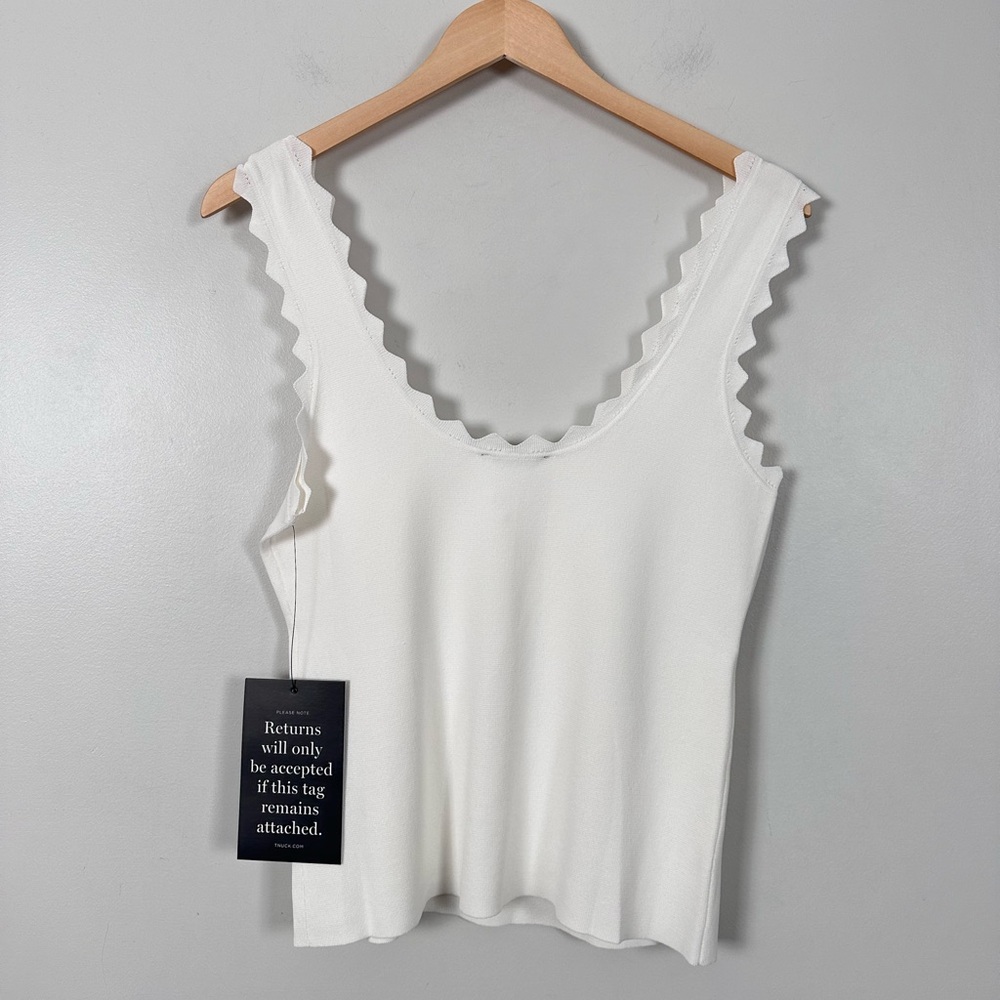 TUCKERNUCK
White Ric Rac Compression Tank - Picture 8 of 12